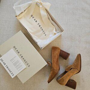 Dear Frances Kai Pump in EU 37 - Tan